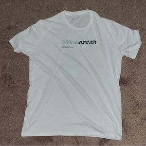 Under Armour Men’s “Closed from dusk to Dawn” Tee Size L
